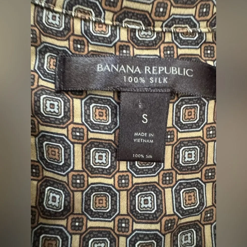 Banana Republic Silk Blouse - Picture 4 of 6